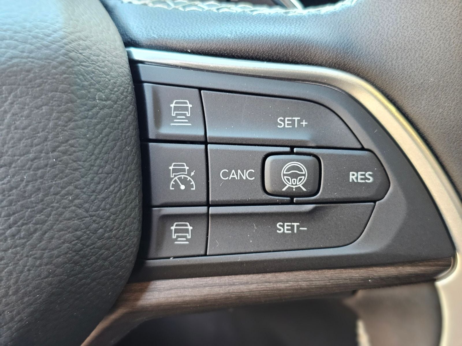 2026 Jeep Grand Cherokee L Laredo