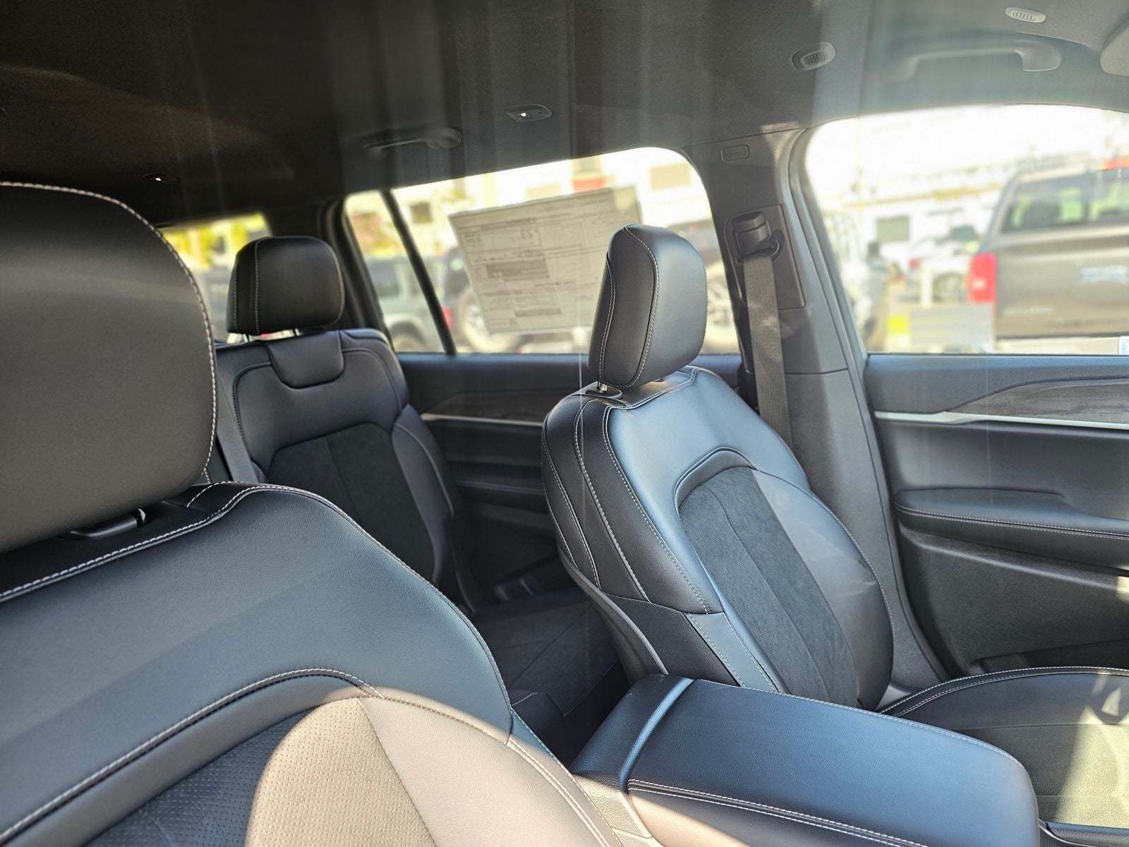 2026 Jeep Grand Cherokee L Laredo