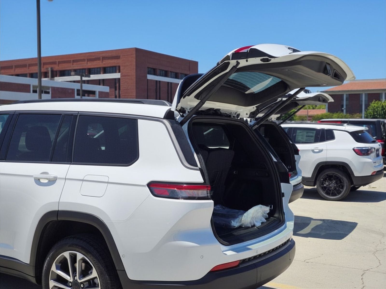 2026 Jeep Grand Cherokee L Altitude