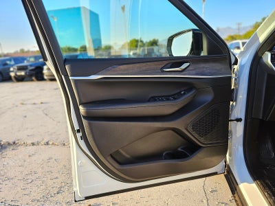 2026 Jeep Grand Cherokee L Laredo