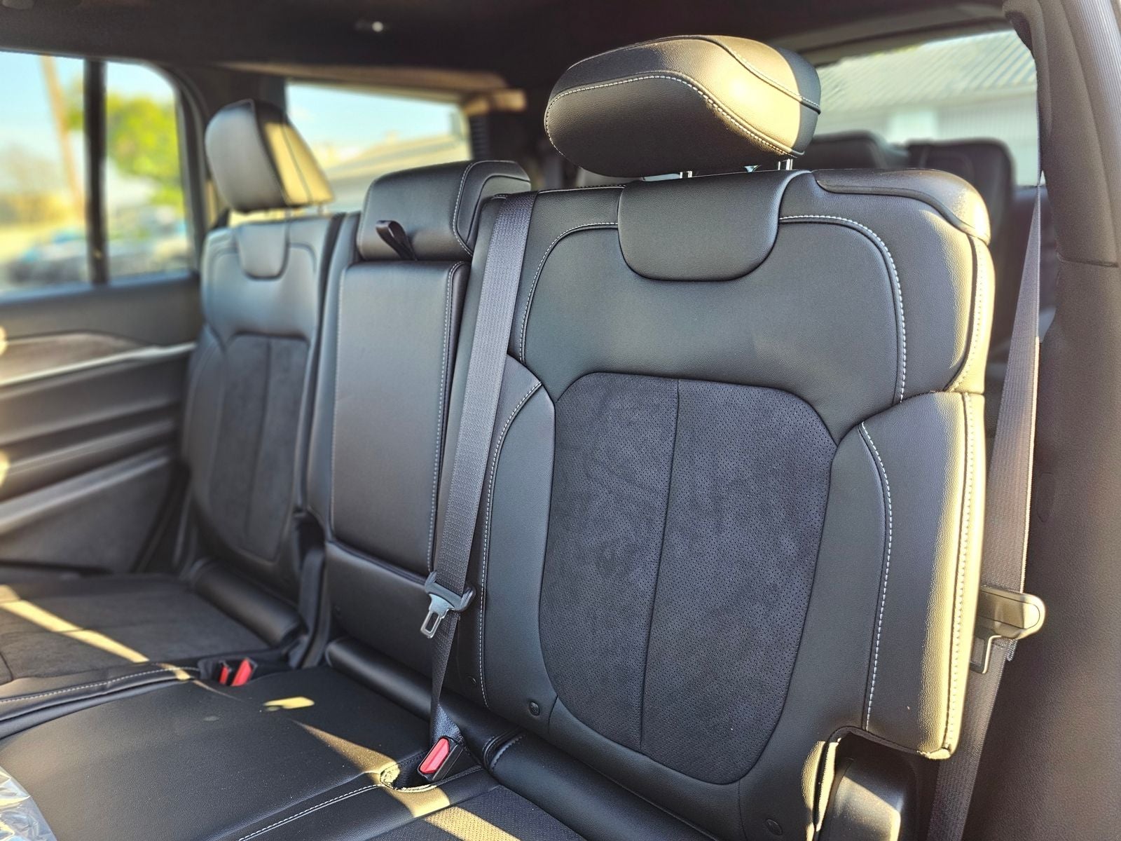 2026 Jeep Grand Cherokee L Laredo