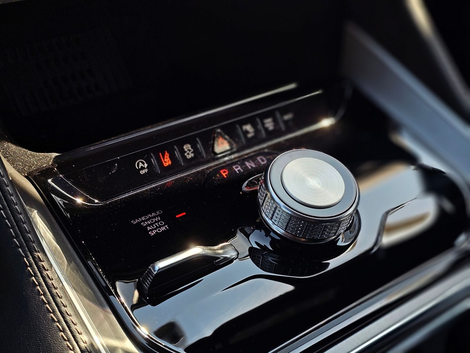 2026 Jeep Grand Wagoneer Base