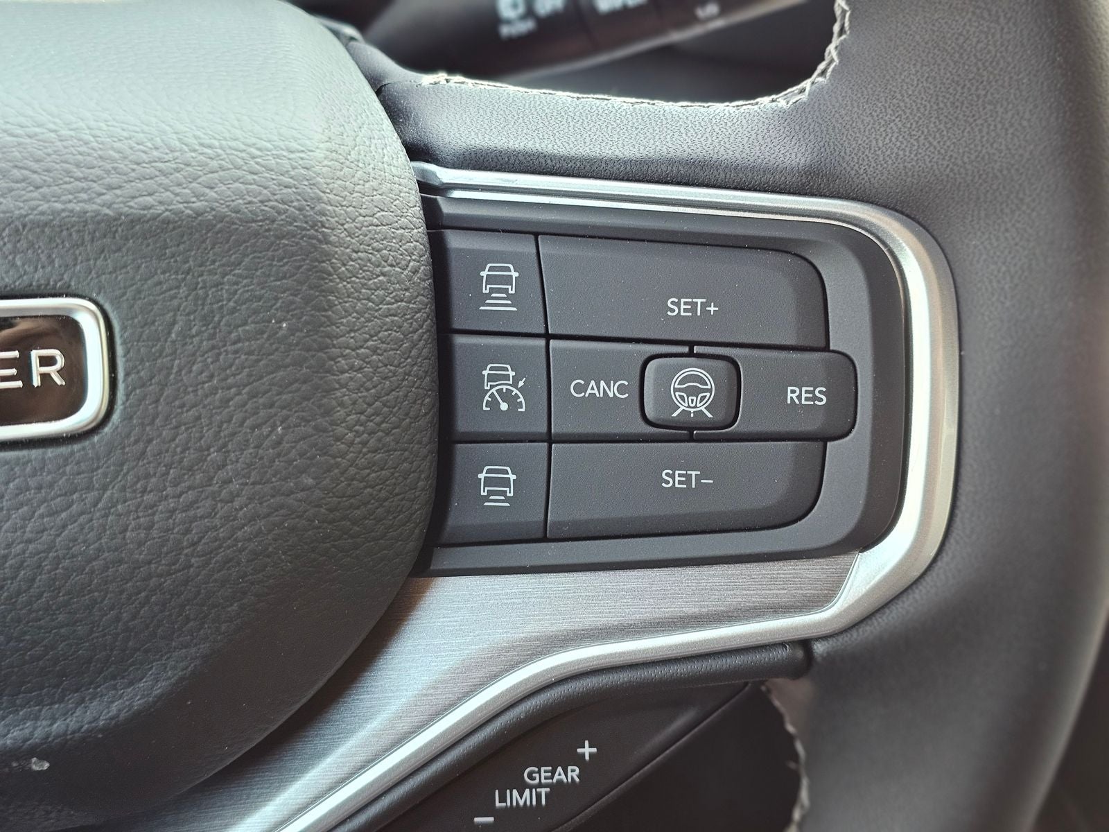 2026 Jeep Grand Wagoneer Base