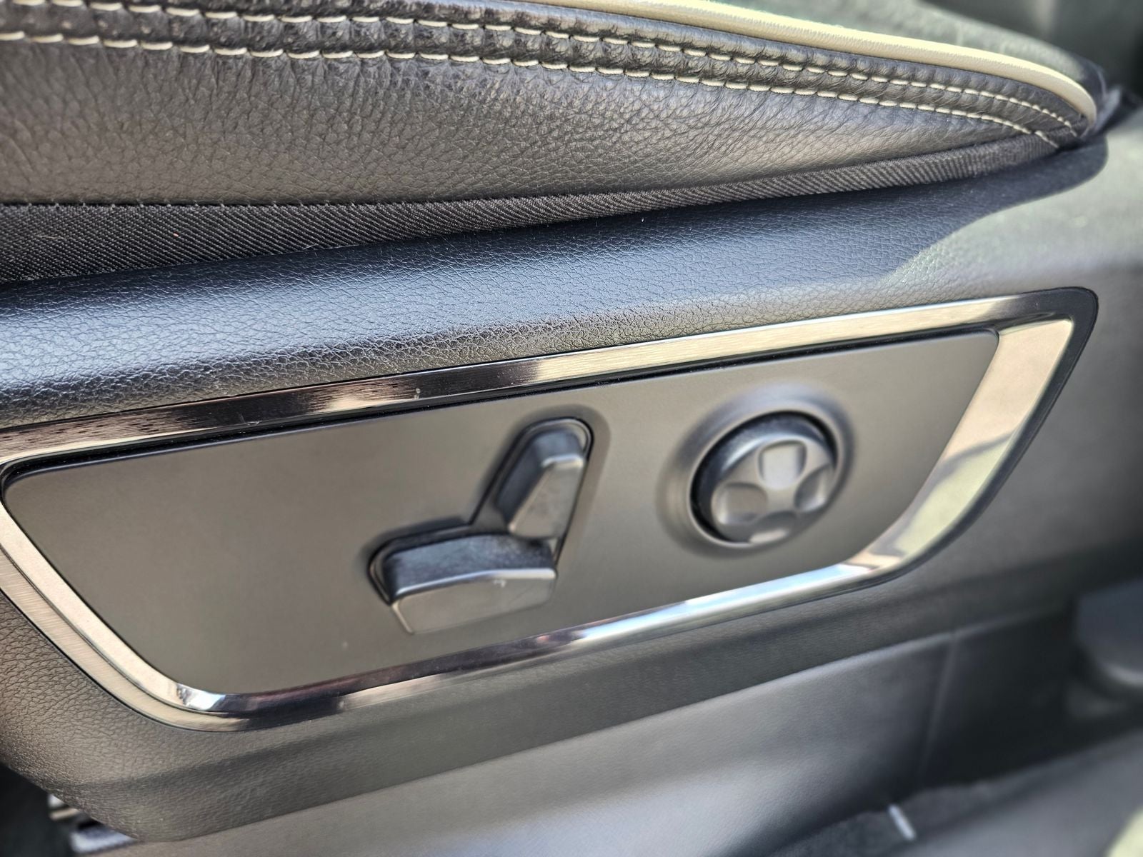 2022 RAM 1500 Limited Crew Cab 4X2