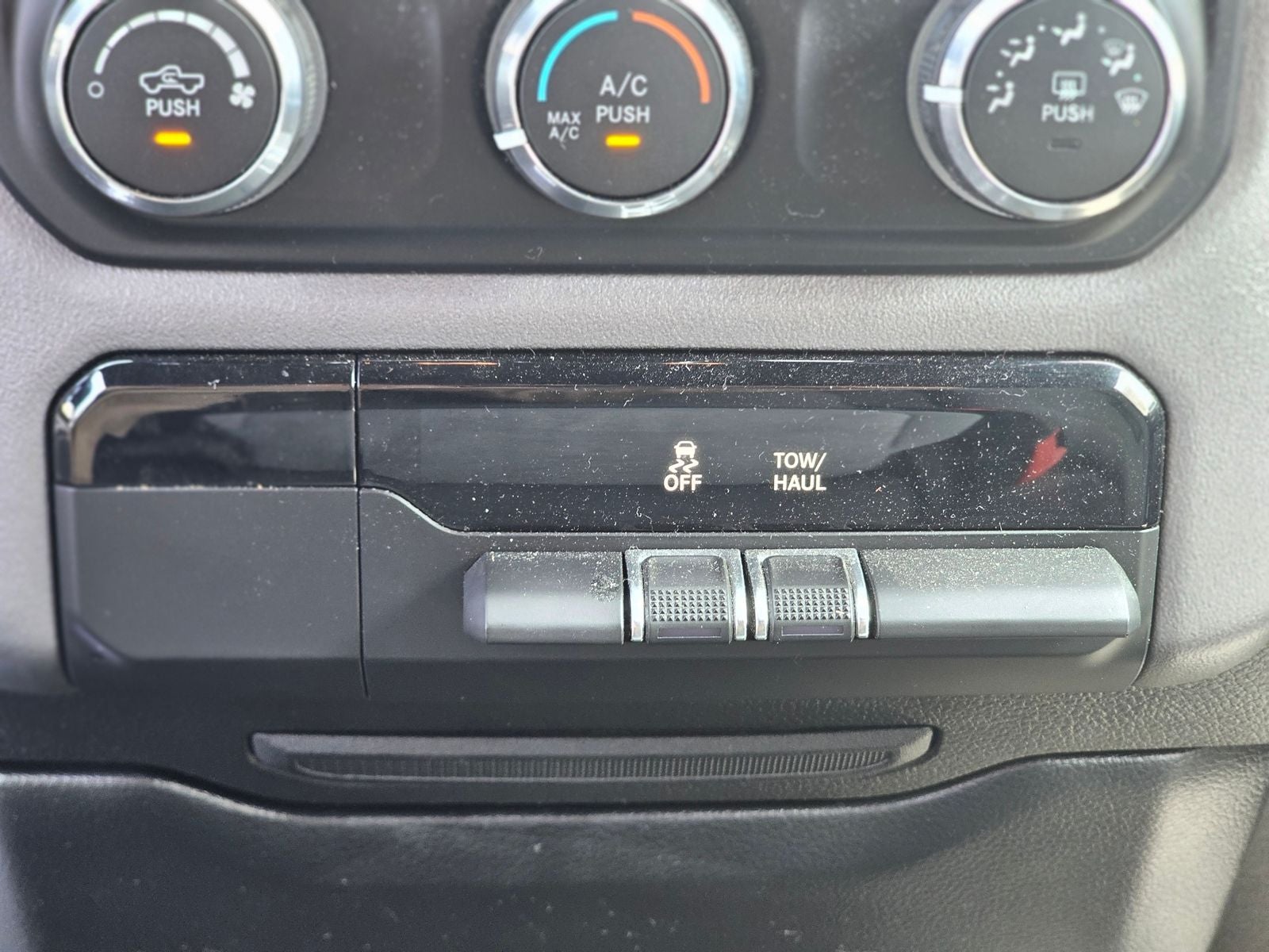 2024 RAM 1500 Big Horn/Lone Star