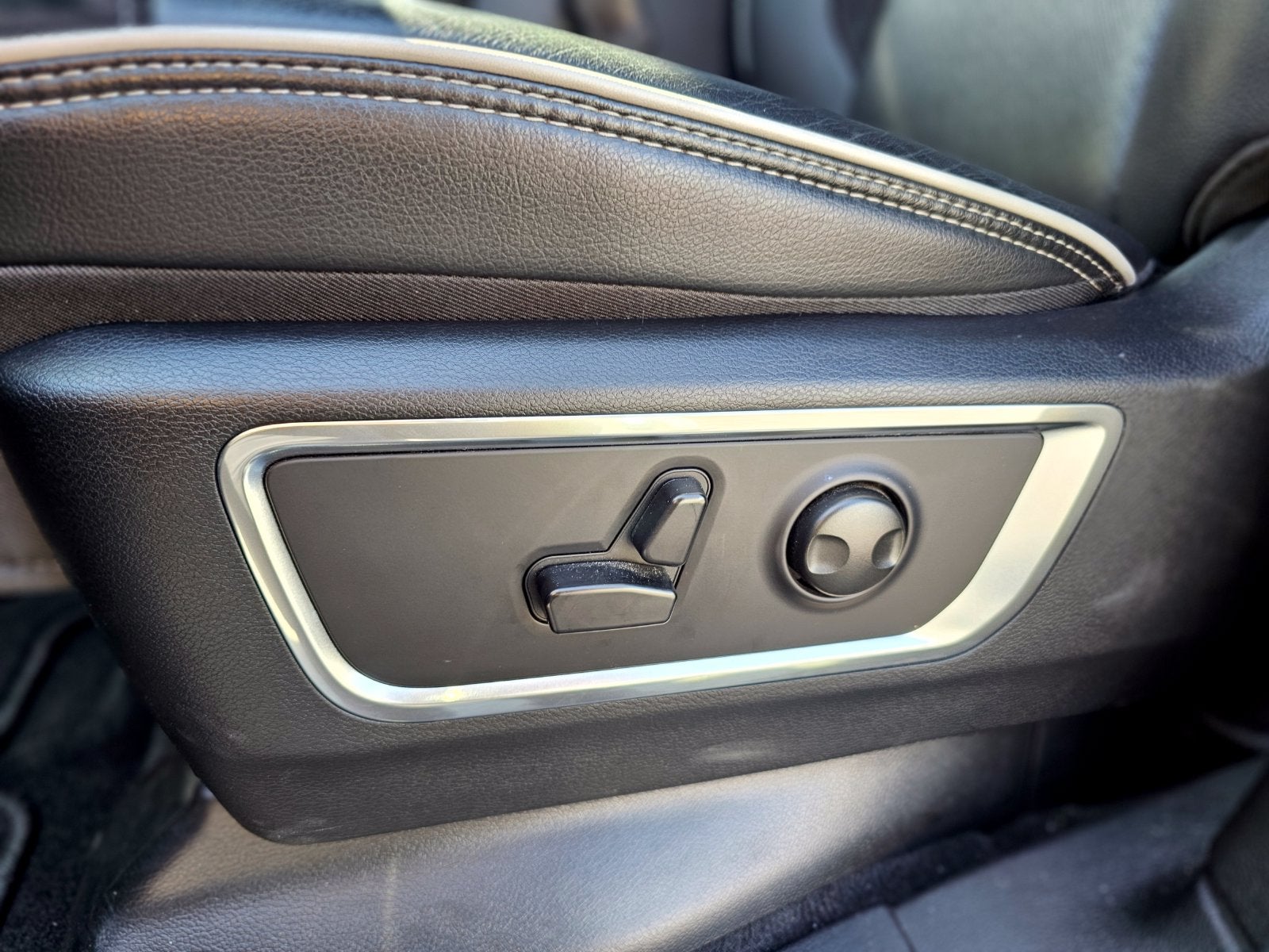 2026 RAM 1500 Laramie Crew Cab 4X4