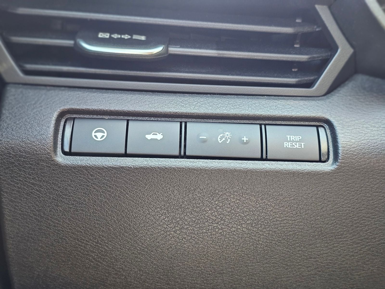 2023 Nissan Altima 2.0 SR