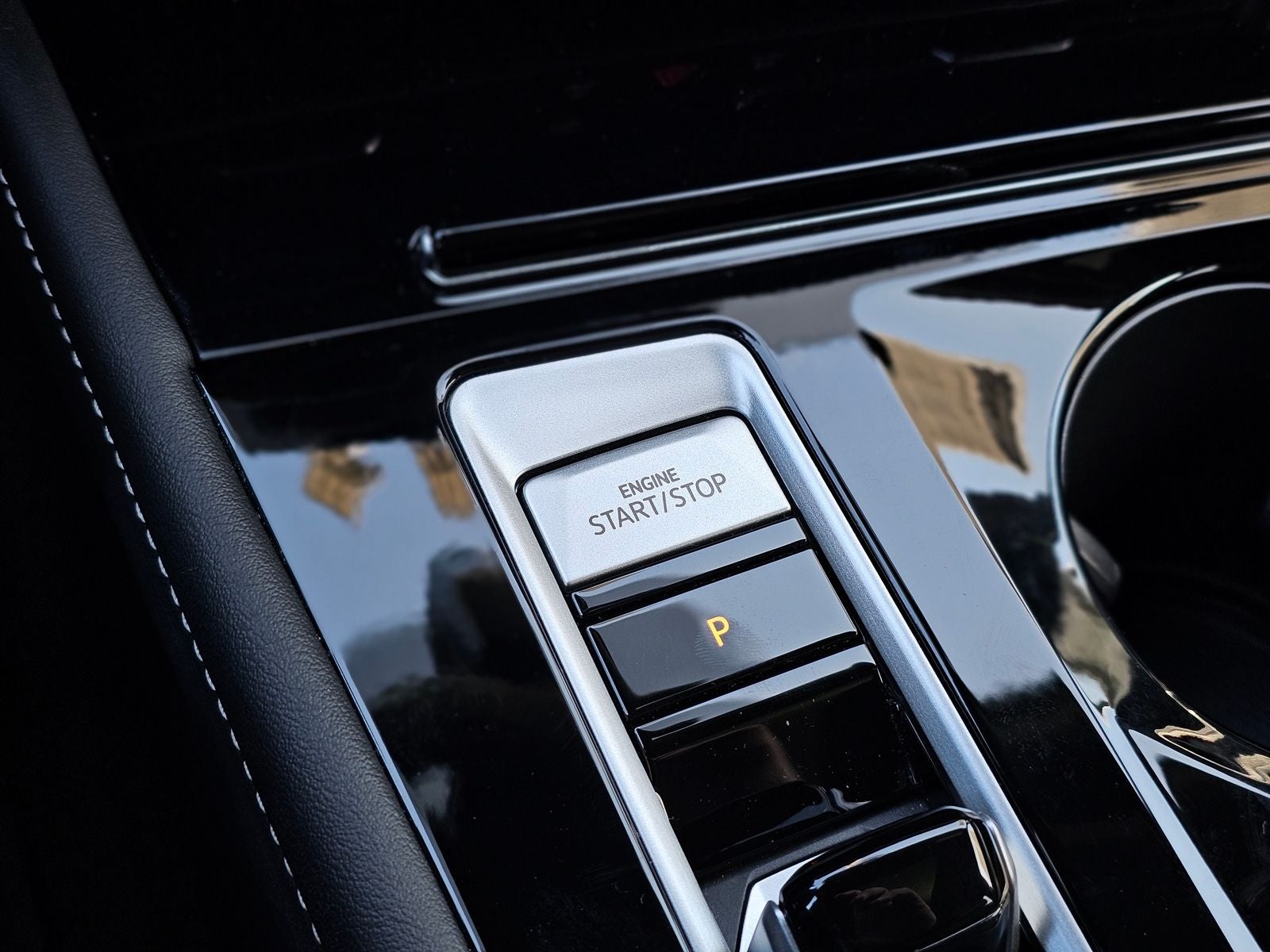 2024 Volkswagen Atlas Cross Sport 2.0T SEL Premium R-Line