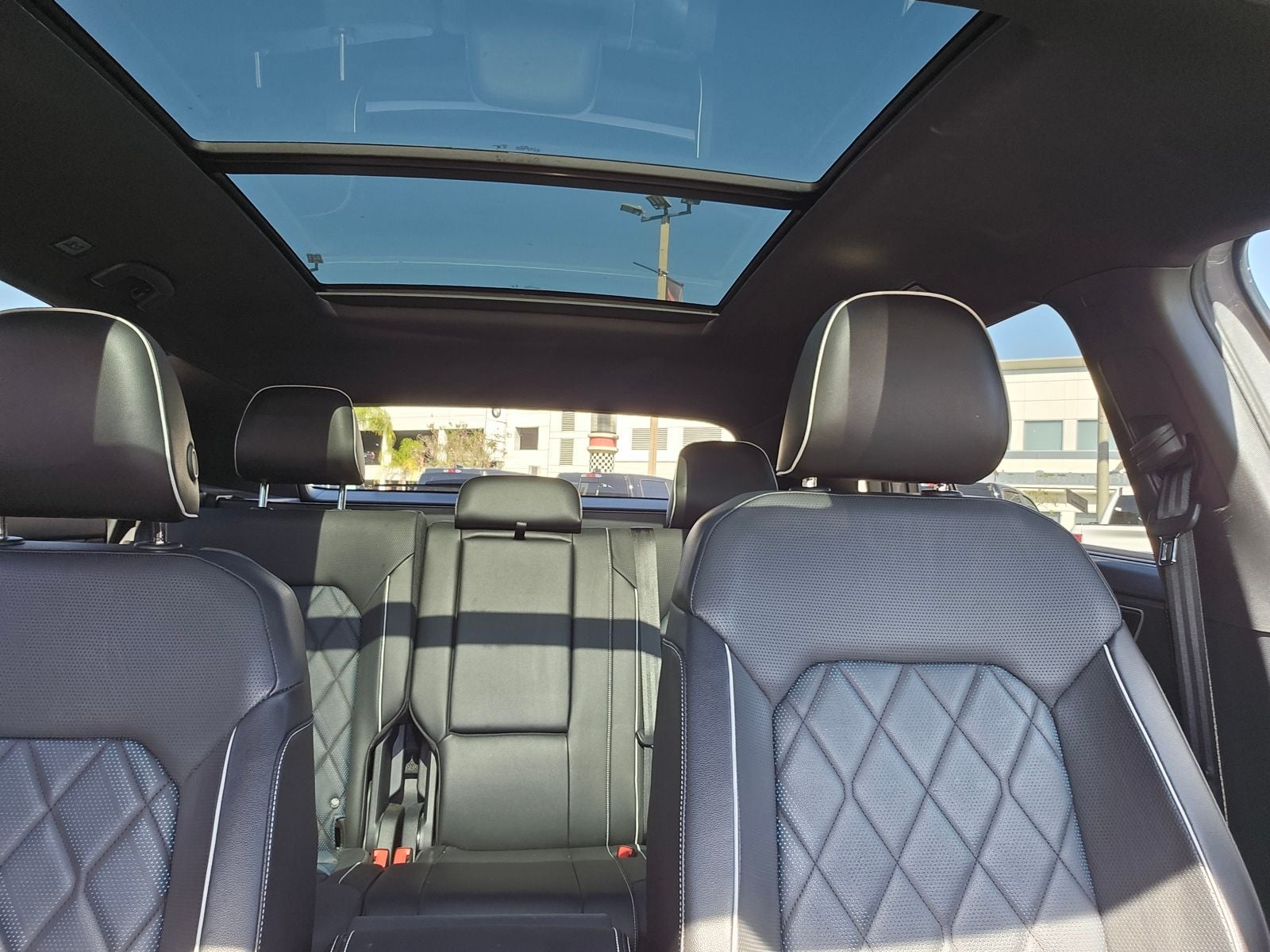 2024 Volkswagen Atlas Cross Sport 2.0T SEL Premium R-Line