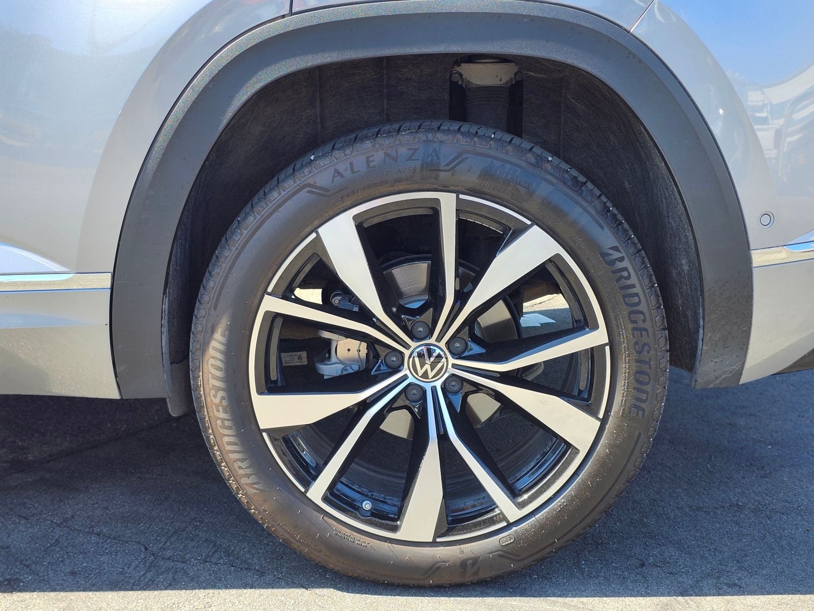 2024 Volkswagen Atlas Cross Sport 2.0T SEL Premium R-Line