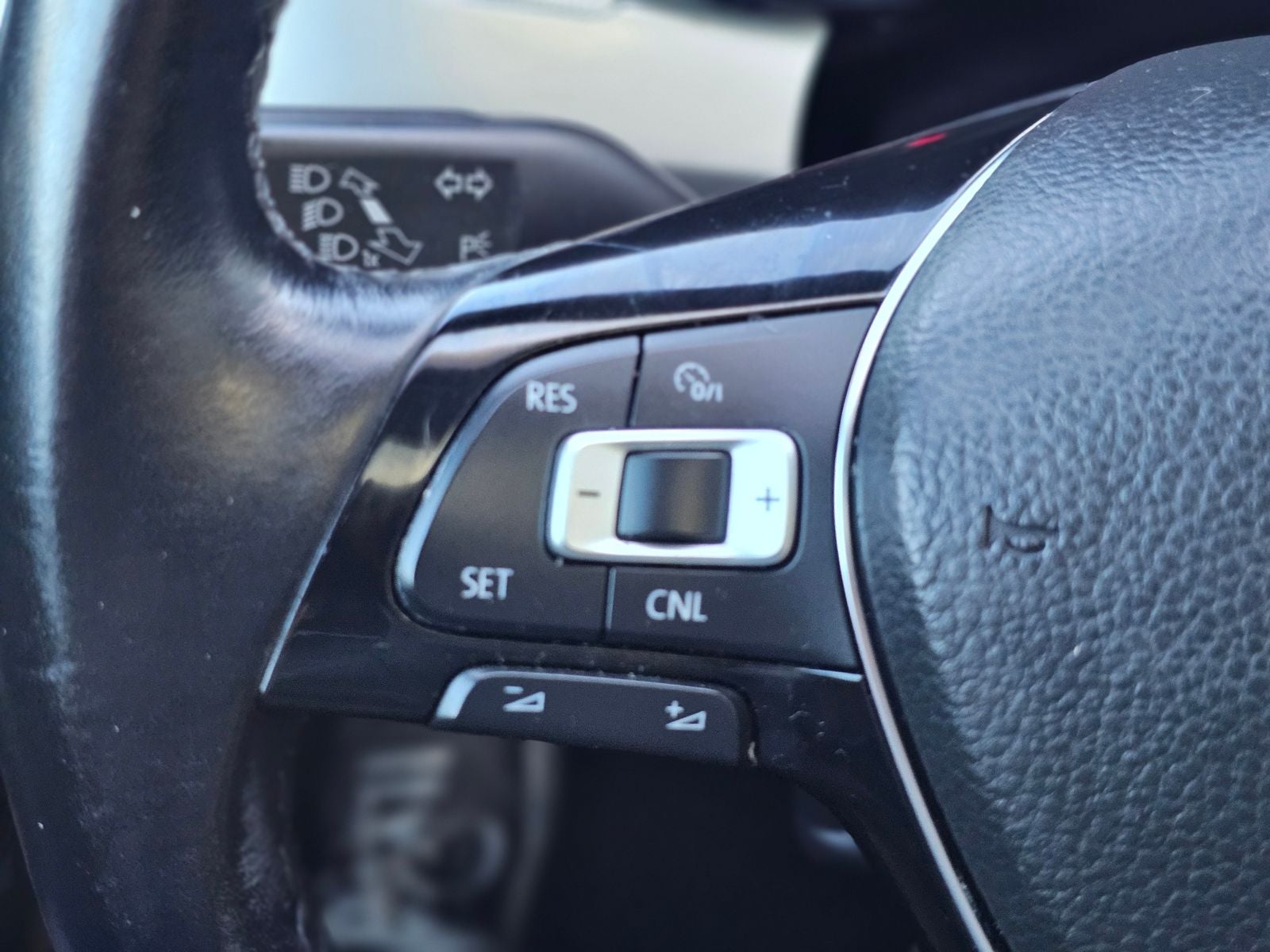 2019 Volkswagen Passat 2.0T Wolfsburg