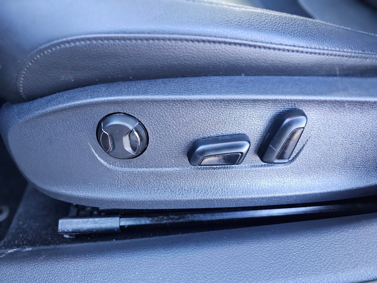 2019 Volkswagen Passat 2.0T Wolfsburg