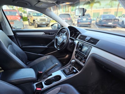 2019 Volkswagen Passat 2.0T Wolfsburg