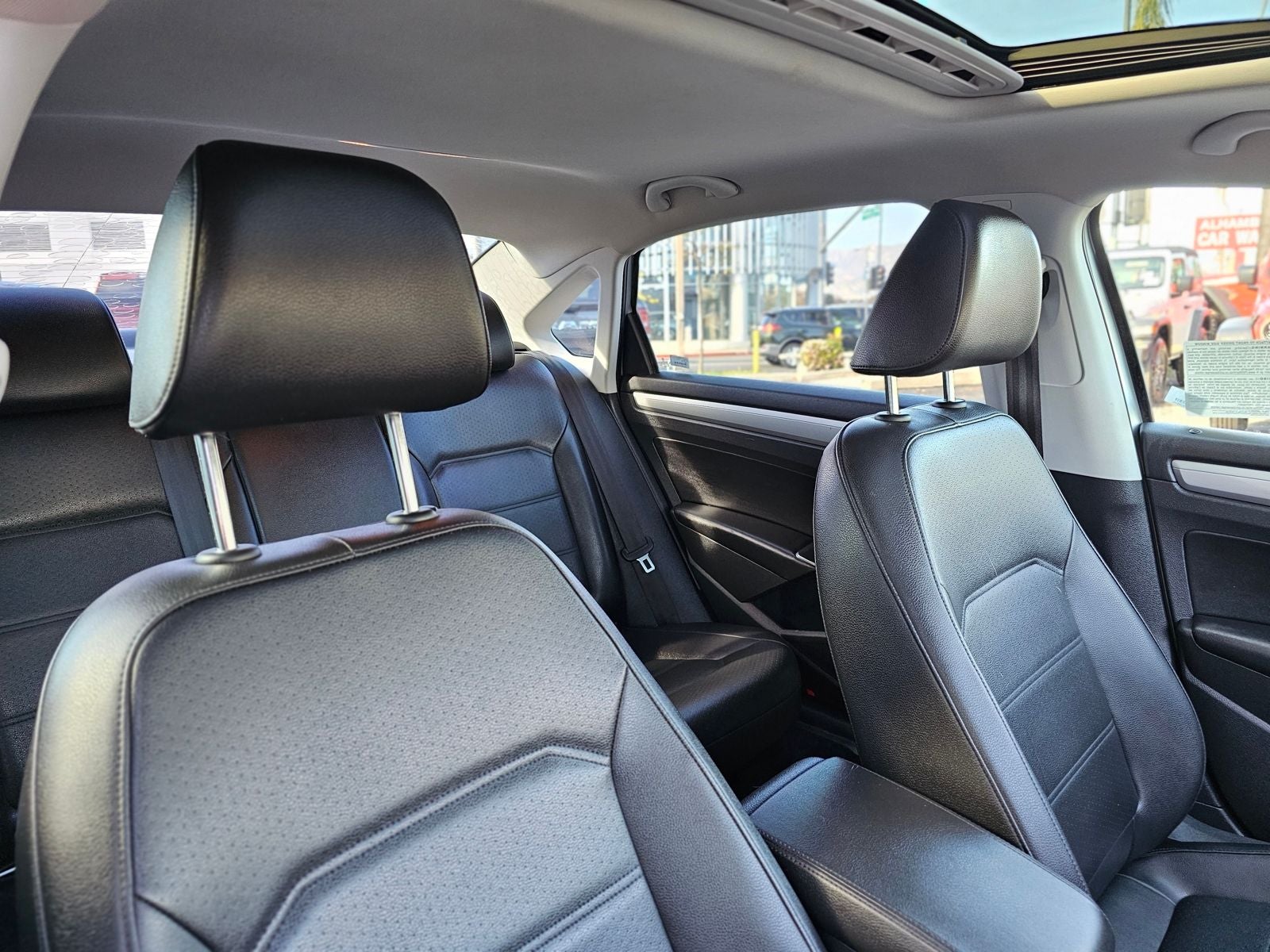 2019 Volkswagen Passat 2.0T Wolfsburg