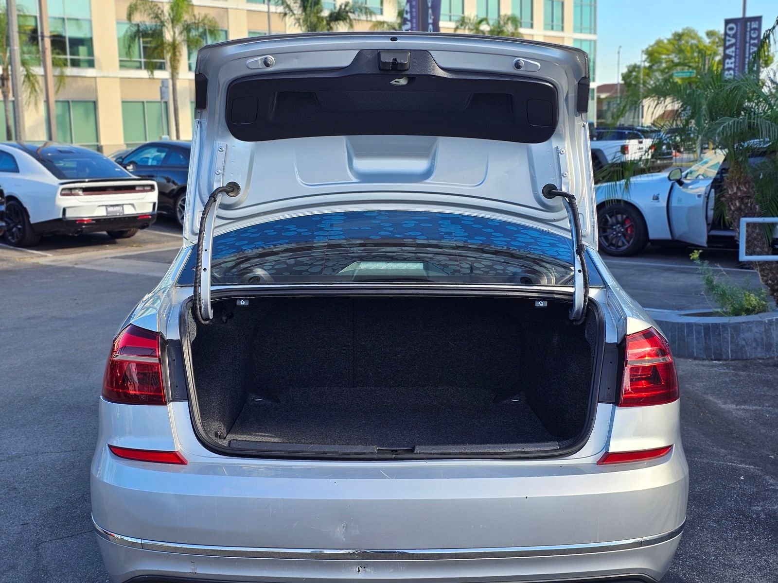 2019 Volkswagen Passat 2.0T Wolfsburg