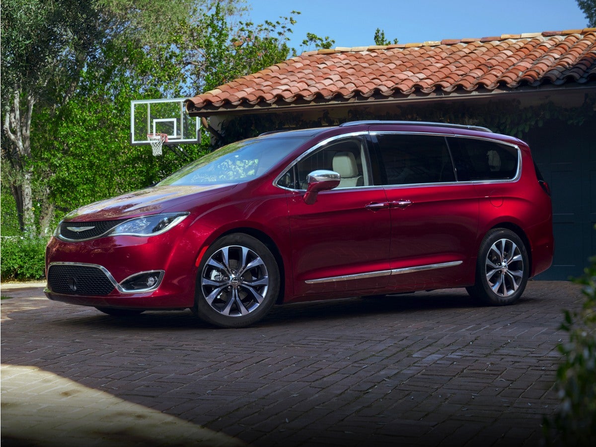 2018 Chrysler Pacifica L Minivan 4D