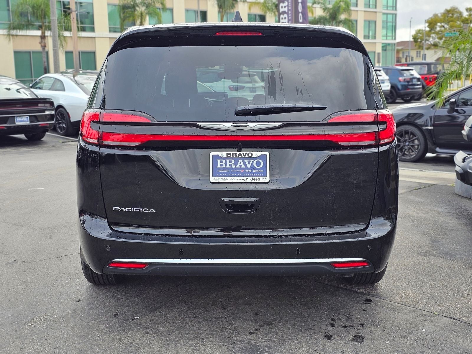 2026 Chrysler Pacifica Select