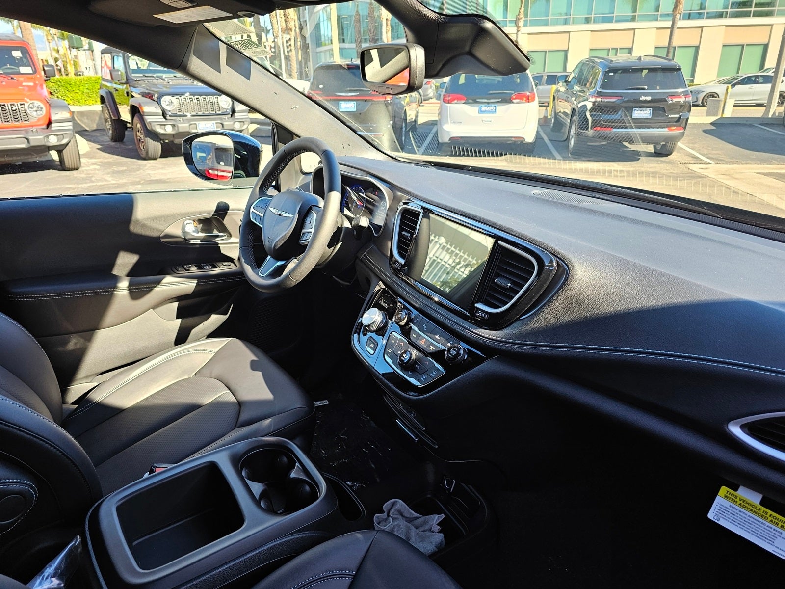 2026 Chrysler Pacifica Select