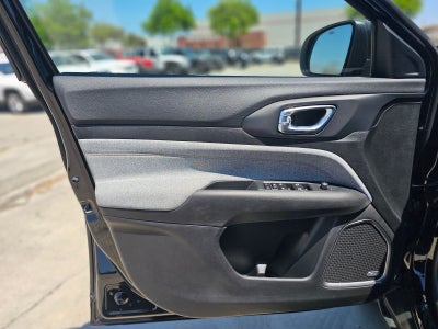 2026 Jeep Compass Base