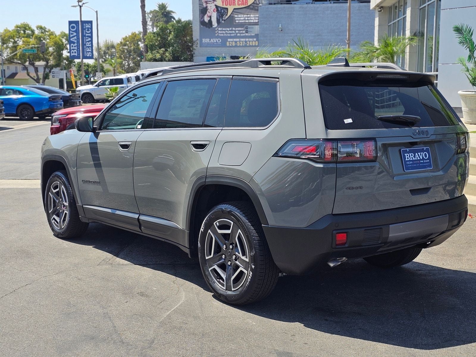 2026 Jeep Cherokee Laredo