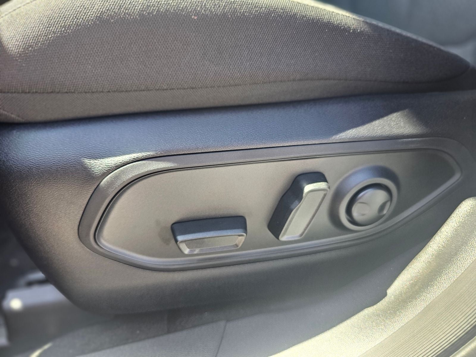 2026 Jeep Cherokee Laredo Hybrid 4X4 SUV
