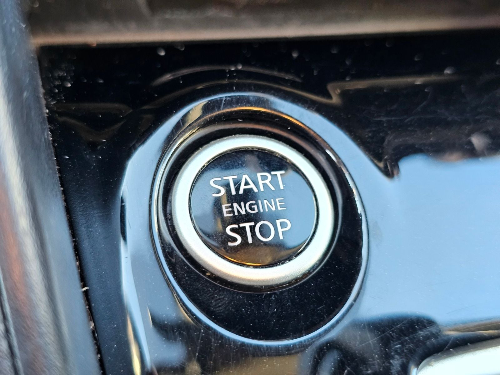 2024 Nissan Versa 1.6 SV