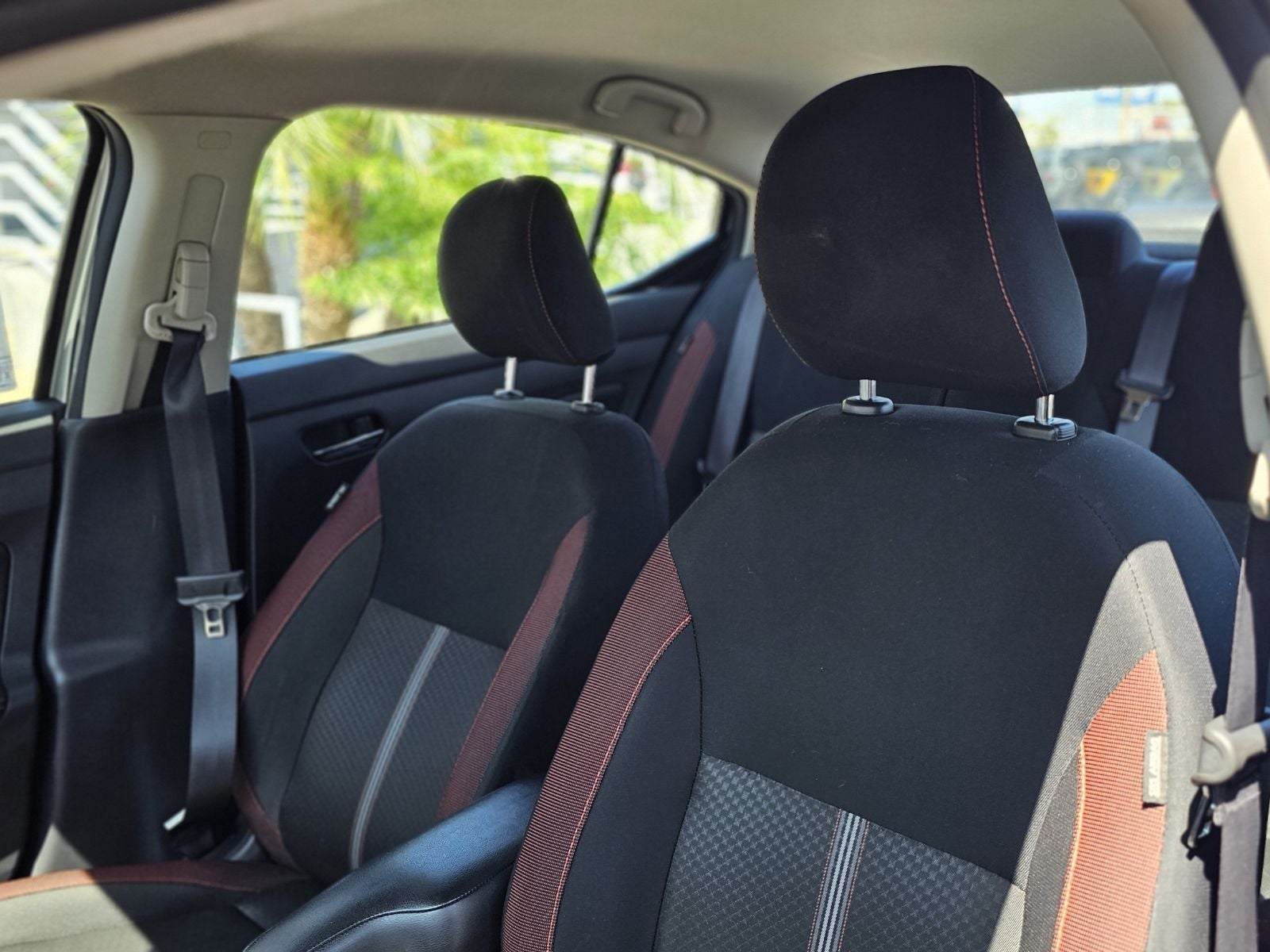 2024 Nissan Versa 1.6 SR