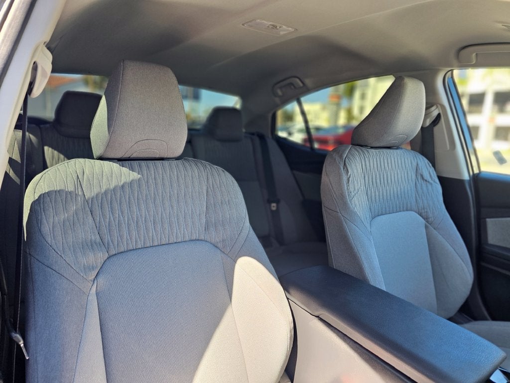 2025 Toyota Camry LE Sedan 4D