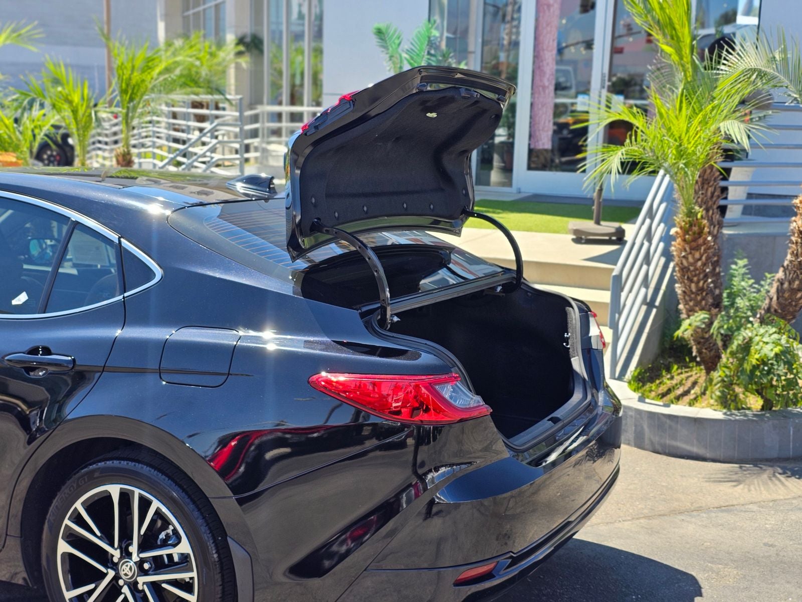 2025 Toyota Camry XLE Sedan 4D