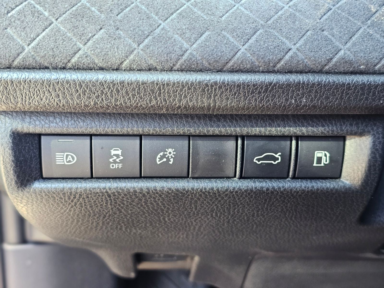 2025 Toyota Camry XLE Sedan 4D