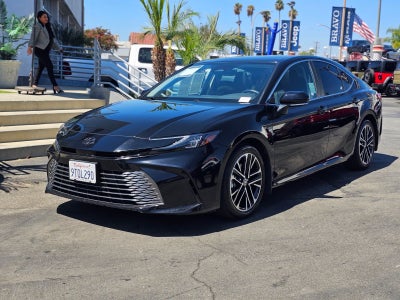 2025 Toyota Camry XLE Sedan 4D