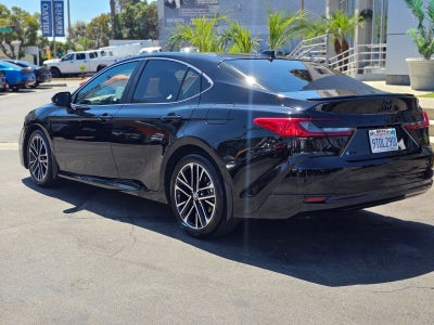 2025 Toyota Camry XLE Sedan 4D