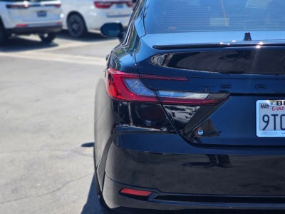 2025 Toyota Camry XLE Sedan 4D