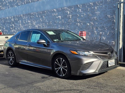 2020 Toyota Camry SE