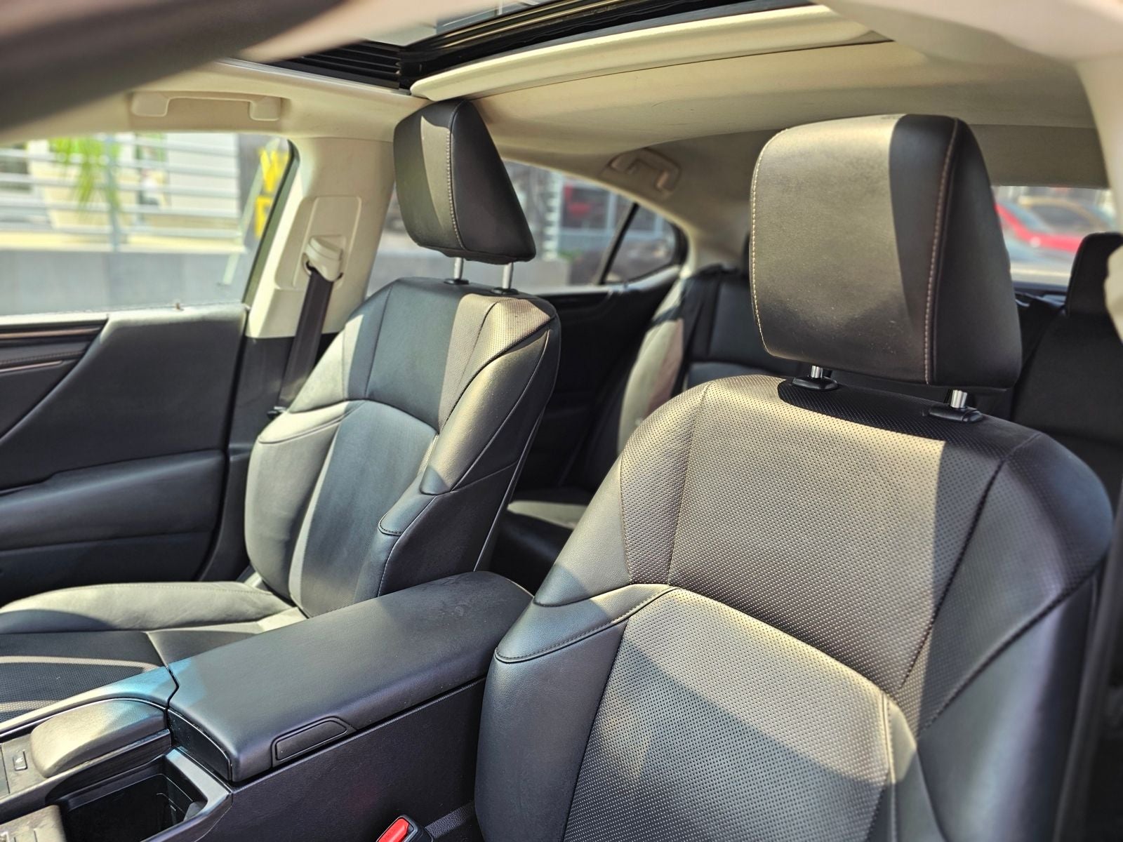 2019 Lexus ES 350