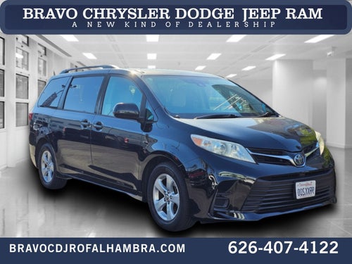 2018 Toyota Sienna LE 8 Passenger
