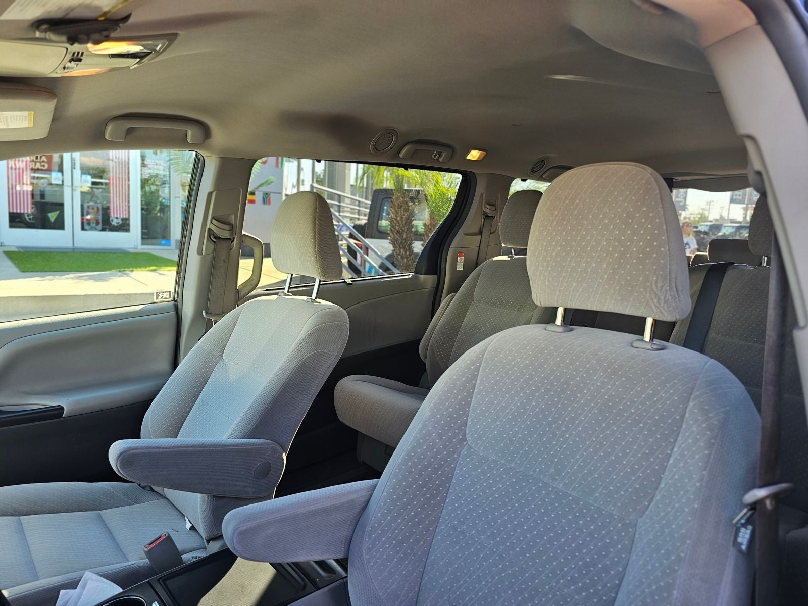 2018 Toyota Sienna LE 8 Passenger