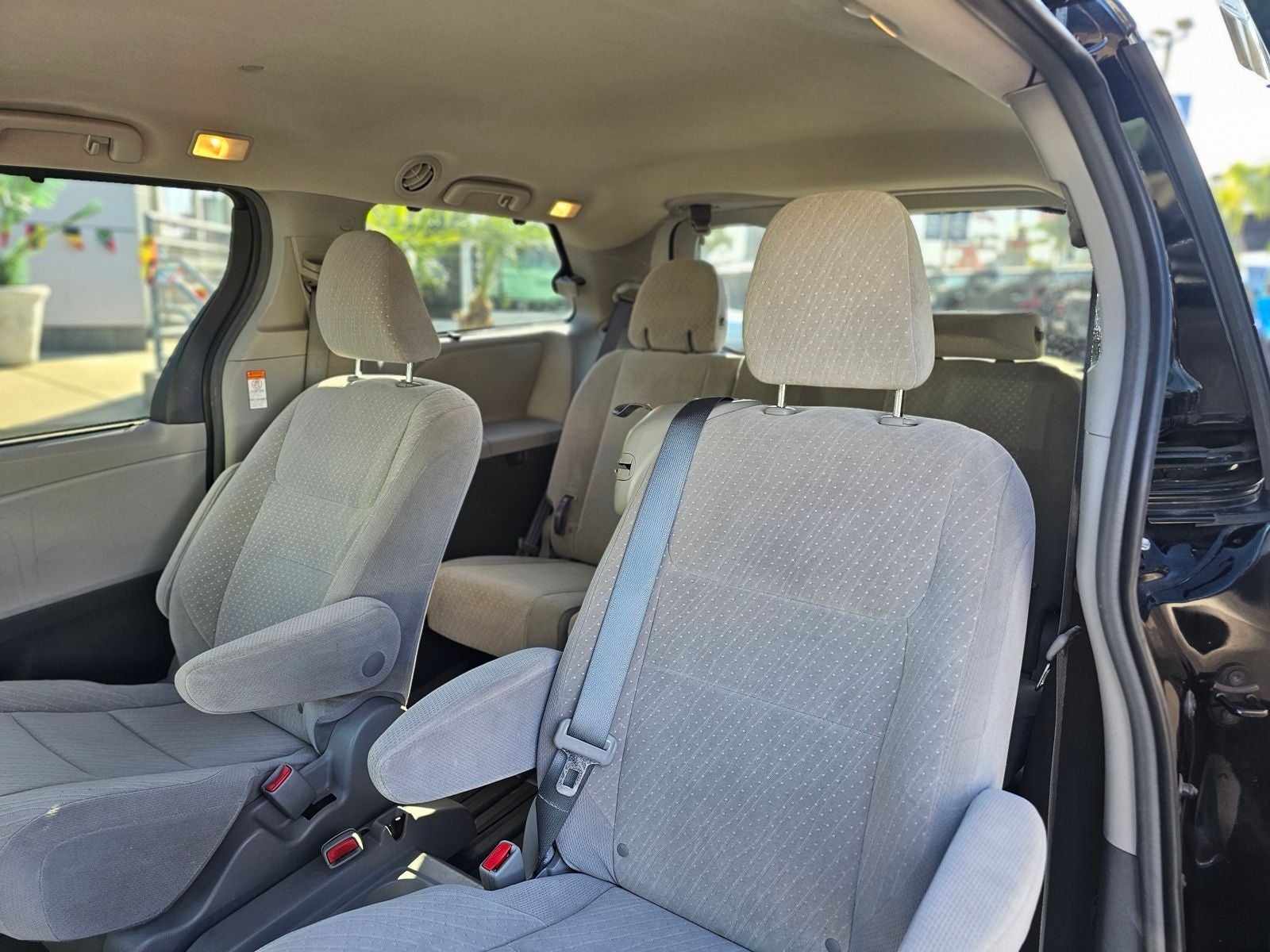 2018 Toyota Sienna LE 8 Passenger