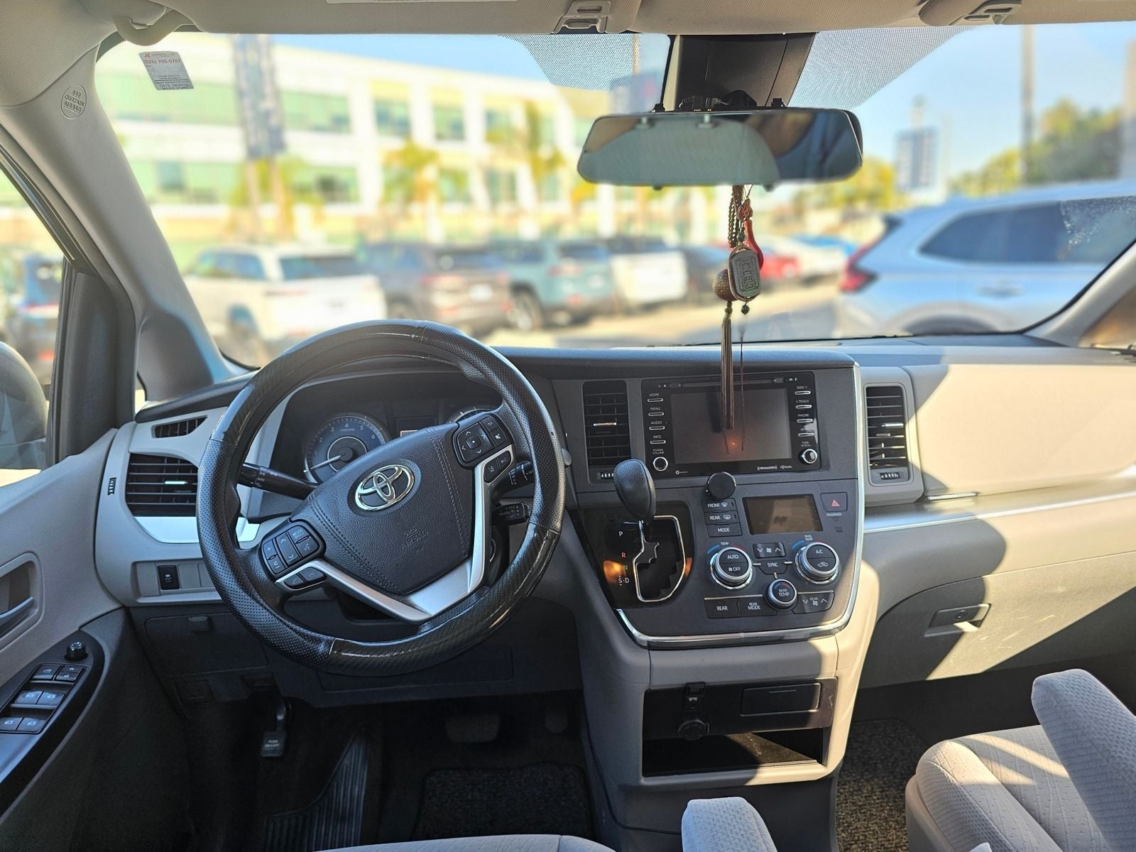 2018 Toyota Sienna LE 8 Passenger