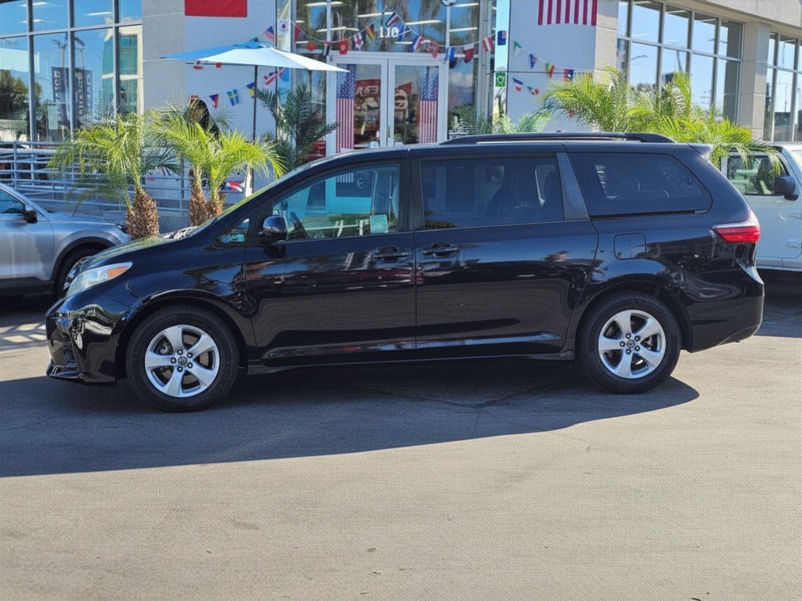 2018 Toyota Sienna LE 8 Passenger
