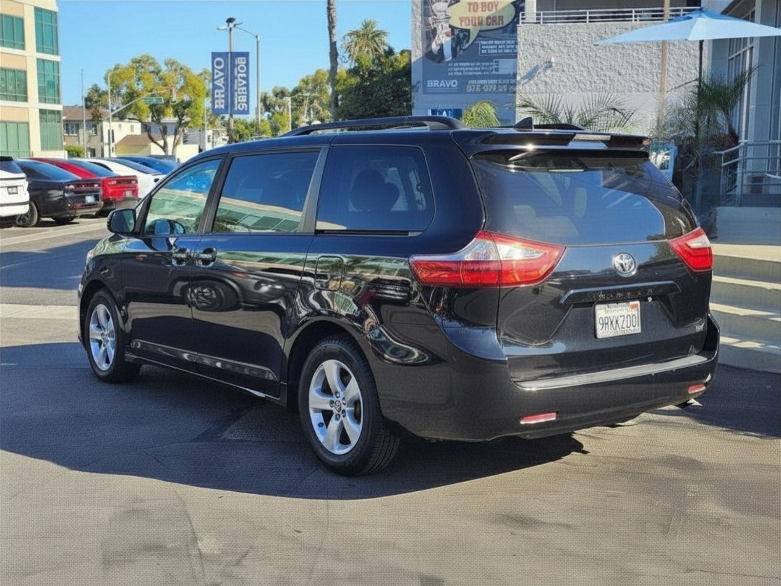 2018 Toyota Sienna LE 8 Passenger