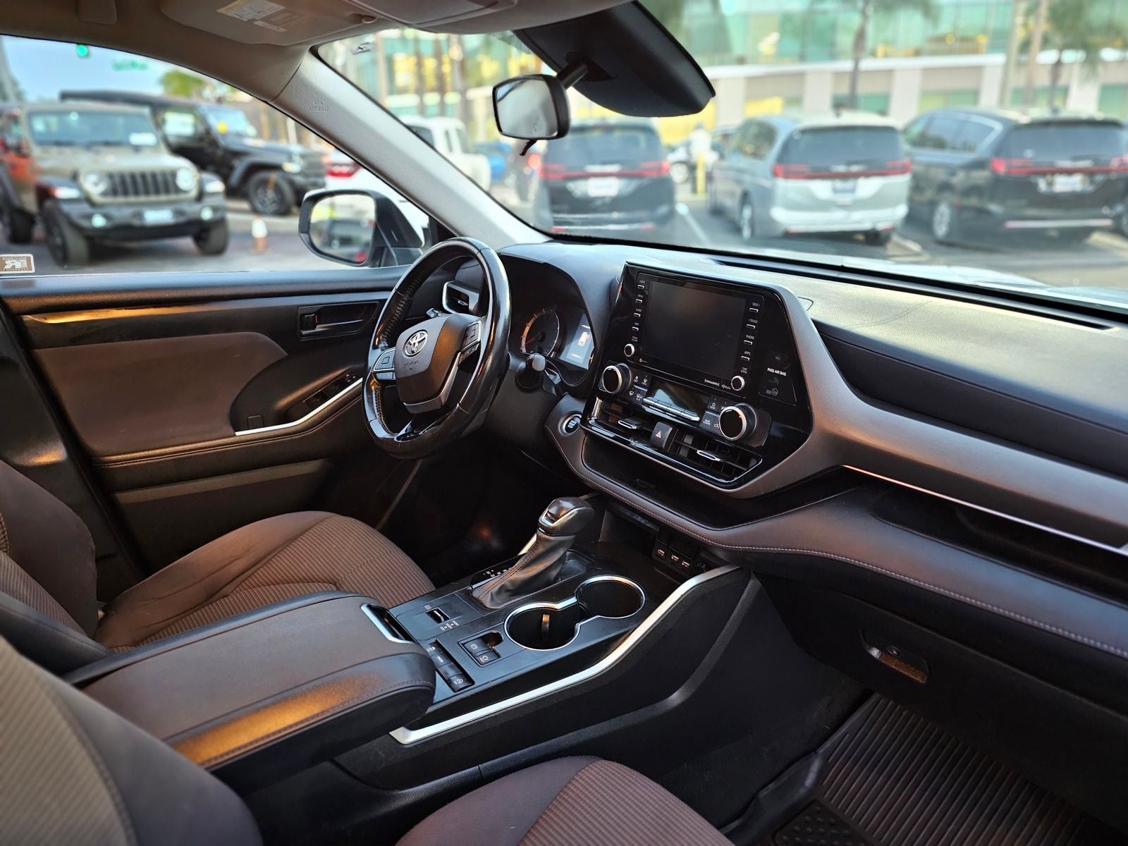 2021 Toyota Highlander LE