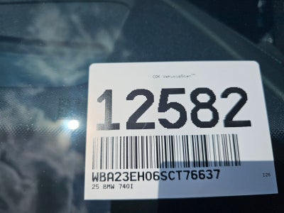 2025 BMW 7 Series 740i Premium Sedan 4D