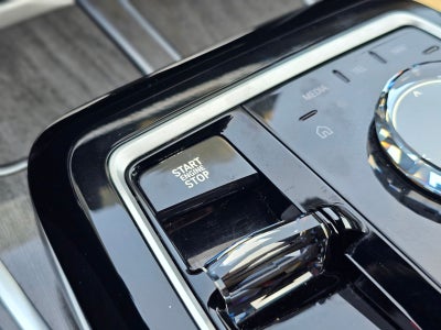 2025 BMW 7 Series 740i Premium Sedan 4D